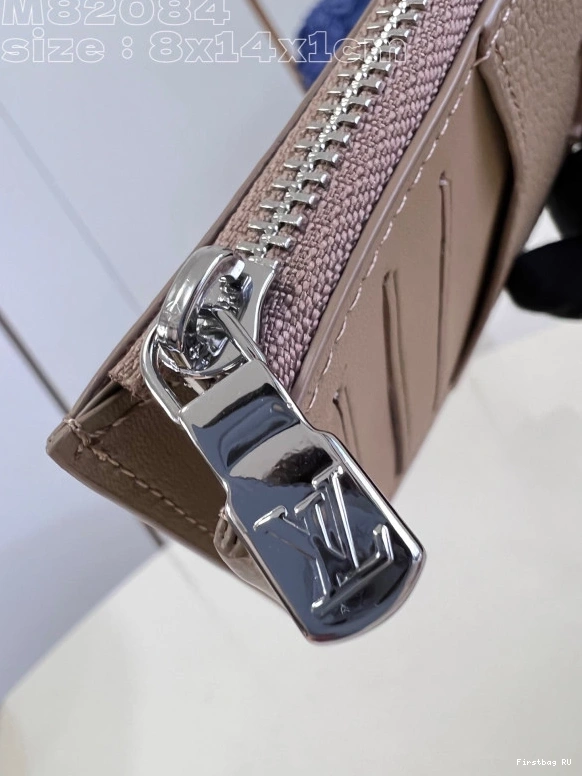 First bag LOUIS CARD COIN VUITTON HOLDER 0803